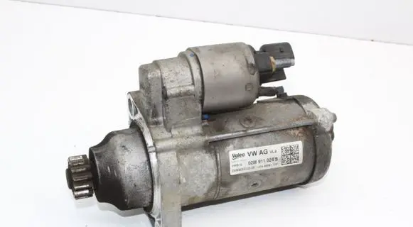 Volkswagen Golf VII Starter motor 02M911024S