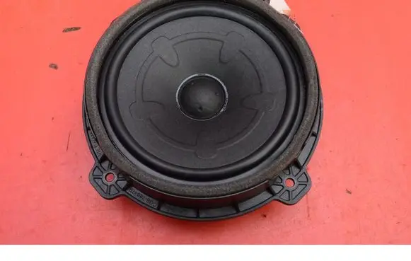 KIA Sportage Subwoofer speaker 96330R2000
