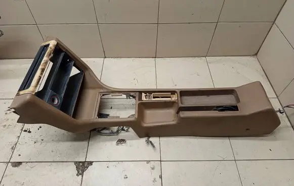 Audi V8 Center console 441863241 443863241
