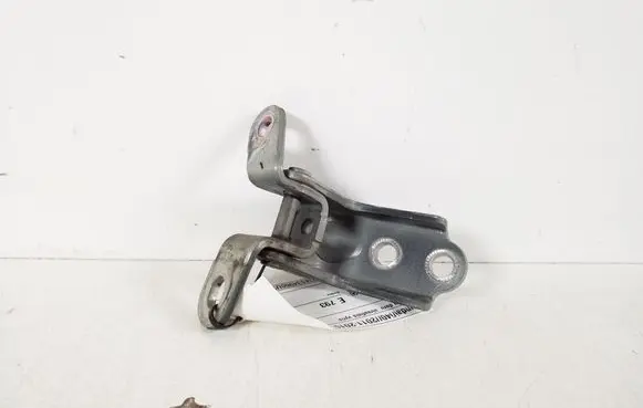 Hyundai i40 Front door upper hinge