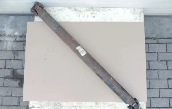 Nissan Navara D40 Rear driveshaft/prop shaft 373005X30A
