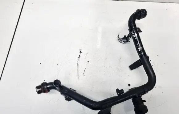 Volkswagen PASSAT B5 Engine coolant pipe/hose