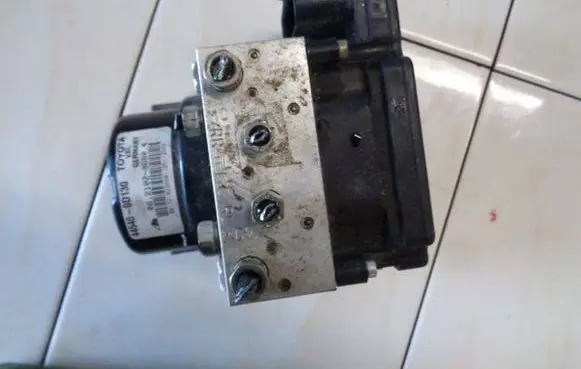 Toyota Yaris ABS Pump 89541-0D330