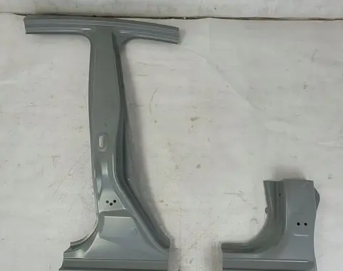 Mazda 2 (B) Pillar trim (exterior) 256105