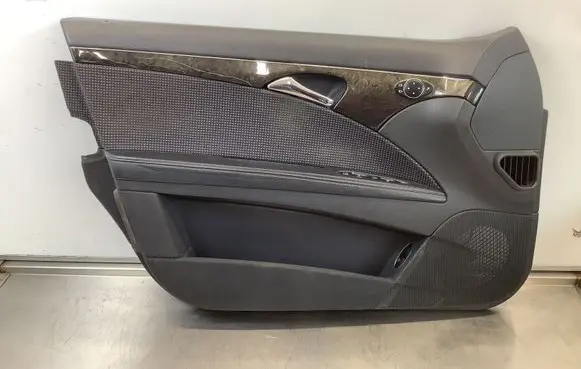 Mercedes-Benz E W211 Front door card panel trim A2117207162 00009D03 8329275