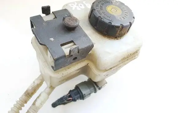 Opel Meriva A Brake fluid reservoir 3206716