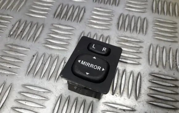 Toyota Auris 150 Wing mirror switch 183574