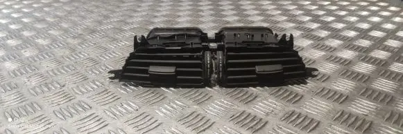 Mercedes-Benz C W205 Dash center air vent grill A2048308454