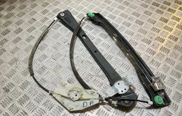 Volkswagen Jetta V Front window lifting mechanism without motor