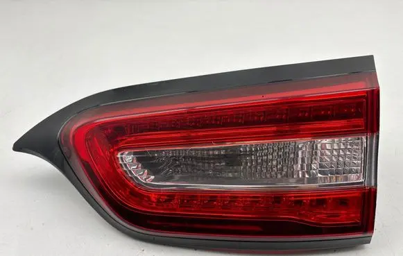 Tailgate rear/tail lights