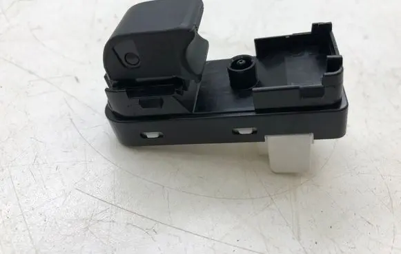Mazda 3 III Electric window control switch KD3566370