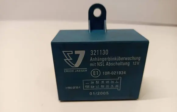 Audi A6 S6 C5 4B Tow bar trailer control unit/module 321130