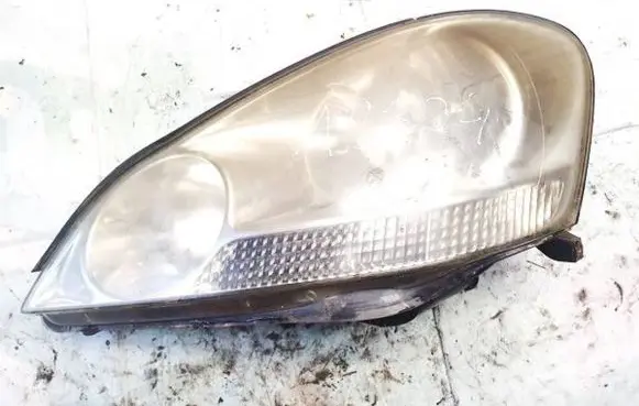 Toyota Avensis Verso Headlight/headlamp 9922681017 99226-81017