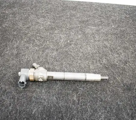 Hyundai Elantra Fuel injector
