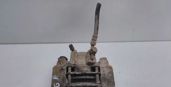 Toyota Corolla Verso E121 Rear brake caliper