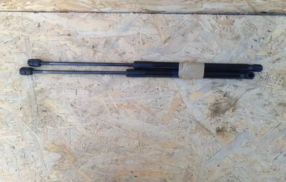 Volkswagen Polo V 6R Tailgate/trunk strut/damper 6R6827550A