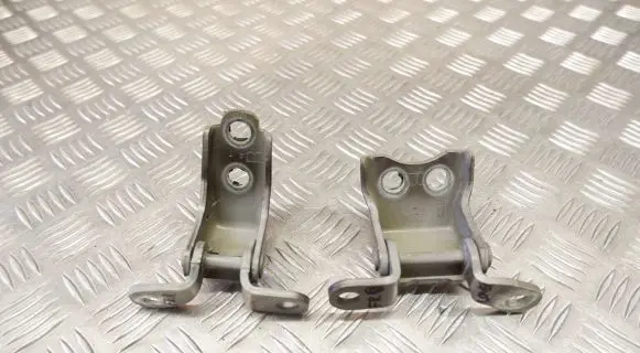 Honda CR-V Front door hinge set 