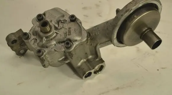 Audi A6 S6 C6 4F Oil pump C4000829SE
