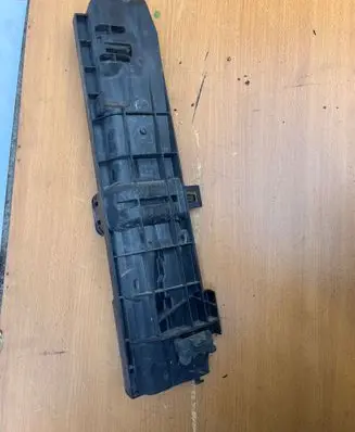 BMW 3 E92 E93 Radiator mount bracket 7524912 17107524912