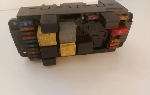Mercedes-Benz C W204 Fuse module 1695450001
