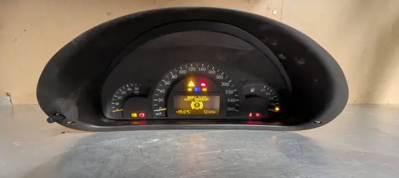 Mercedes-Benz C W203 Speedometer (instrument cluster) A2035401347 110080183