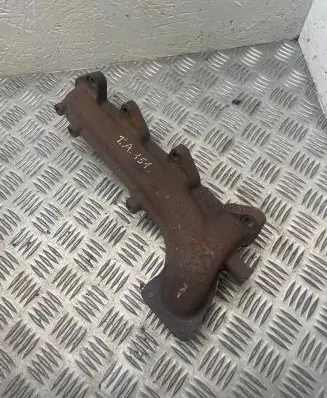 Toyota Avensis T220 Exhaust manifold 27020