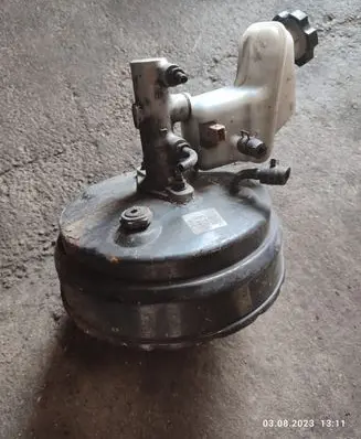 Hyundai Santa Fe Brake booster 585002B987