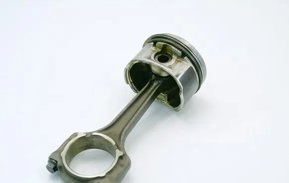 Fiat Grande Punto Piston with connecting rod 55200537