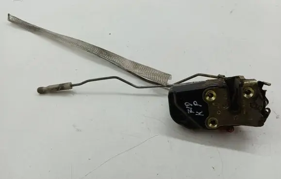 Chrysler PT Cruiser Front door lock