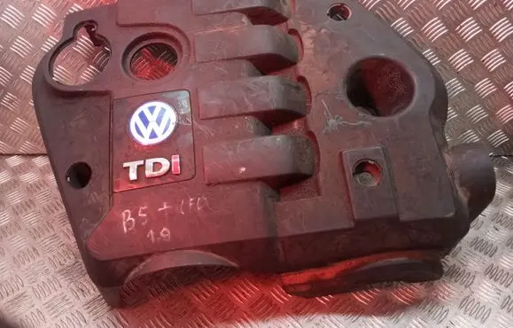 Volkswagen PASSAT B5.5 Engine cover (trim) 038103925DG