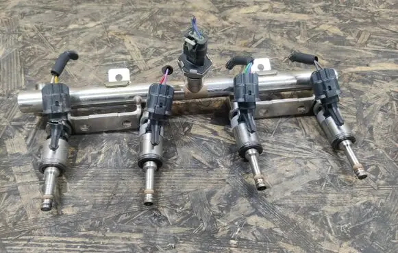 Citroen DS7 Crossback Fuel injectors set 9818760580