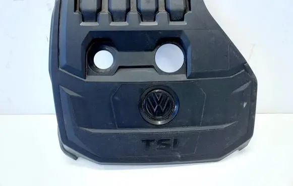Volkswagen Tiguan Engine cover (trim) 05E103925K