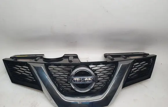 Nissan X-Trail T32 Front bumper upper radiator grill 623104CE0A 623104CE0B