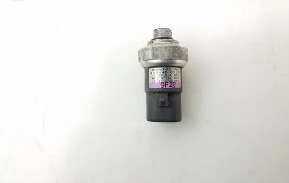 Toyota Corolla E120 E130 Air conditioning (A/C) pressure sensor 