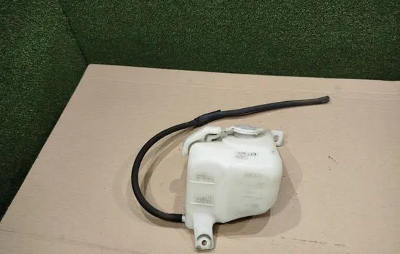 Mazda MX-5 NB Miata Fuel expansion tank 823021116