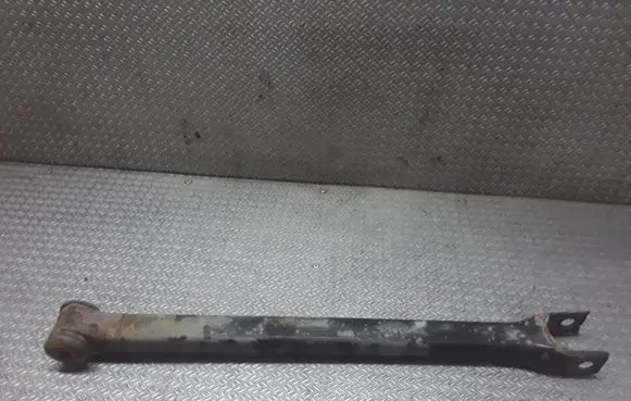 Rear control arm