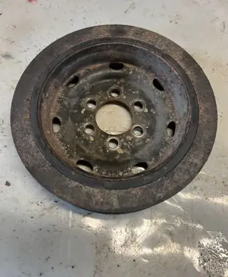 Land Rover Discovery 3 - LR3 Crankshaft pulley
