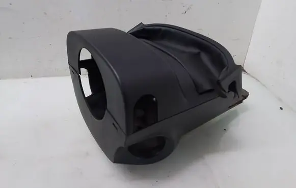 Ford Focus Steering wheel column trim