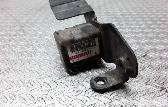 Suzuki Grand Vitara I Airbag deployment crash/impact sensor 3893052D1
