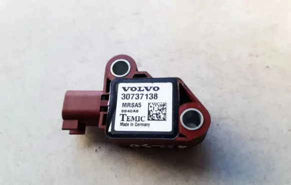 Volvo V50 Airbag deployment crash/impact sensor 30737138 8840A5