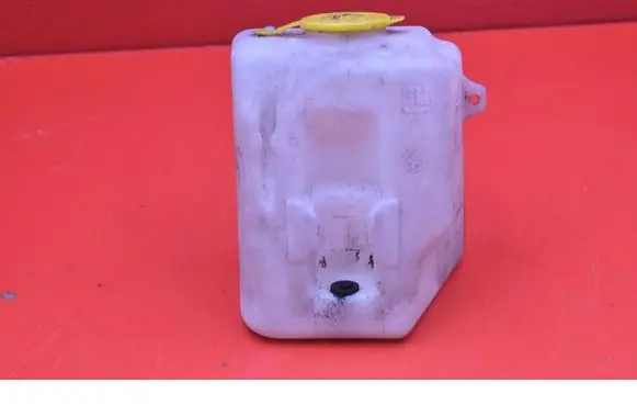 Opel Corsa C Windshield washer fluid reservoir/tank 