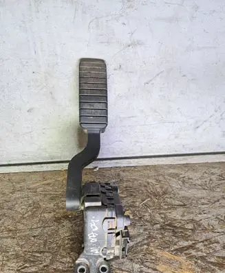 Renault Laguna II Accelerator throttle pedal 8200002904 6PV008119 6PV00811900