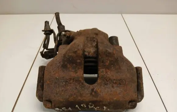 Volkswagen PASSAT B5.5 Front brake caliper
