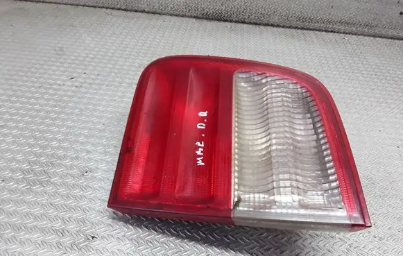 Mercedes-Benz E W210 Tailgate rear/tail lights A2108206064