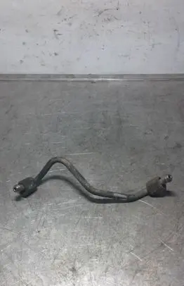 Toyota Corolla Verso AR10 Fuel injector supply line/pipe 