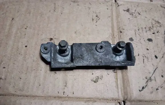 Land Rover Range Rover Sport L320 Engine mounting bracket 9x209w C65za