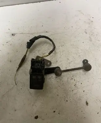 BMW 5 E39 Headlight/headlamp level sensor 1093698