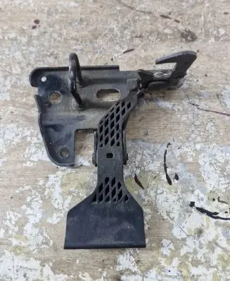 Audi A4 S4 B7 8E 8H Engine bonnet (hood) release handle