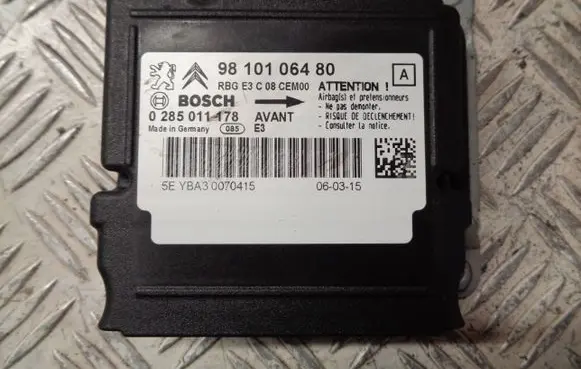 Citroen C4 Cactus Airbag control unit/module 9810106480