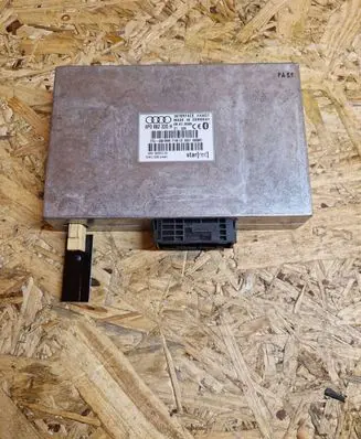Audi A4 S4 B7 8E 8H Bluetooth control unit module 8P0862335H AK6100051C 03000007140